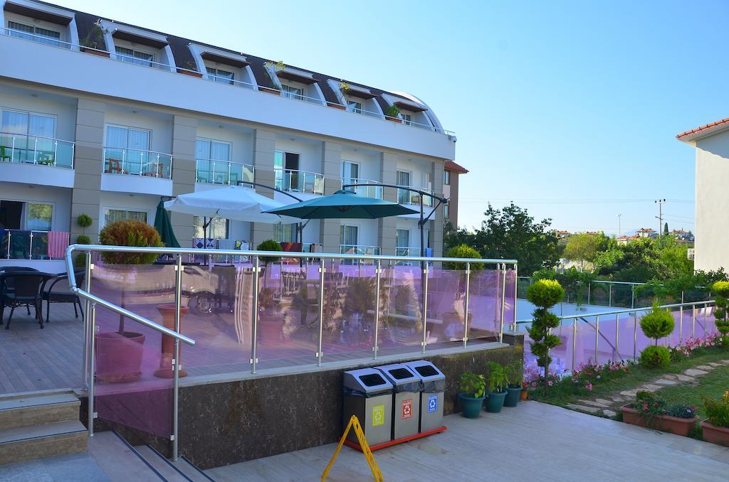 Hotel Dickman Elite Side